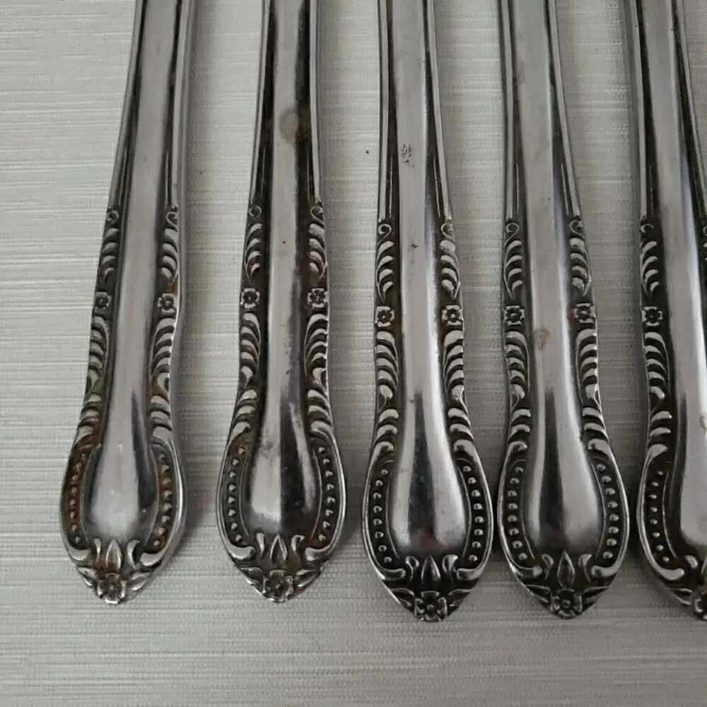 Columbia Stainless Dinner Knives Beaded Floral 8.5